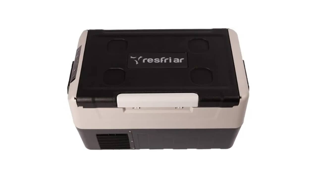 Melhor marca de geladeira para caminhão: Resfriar ou Elber?