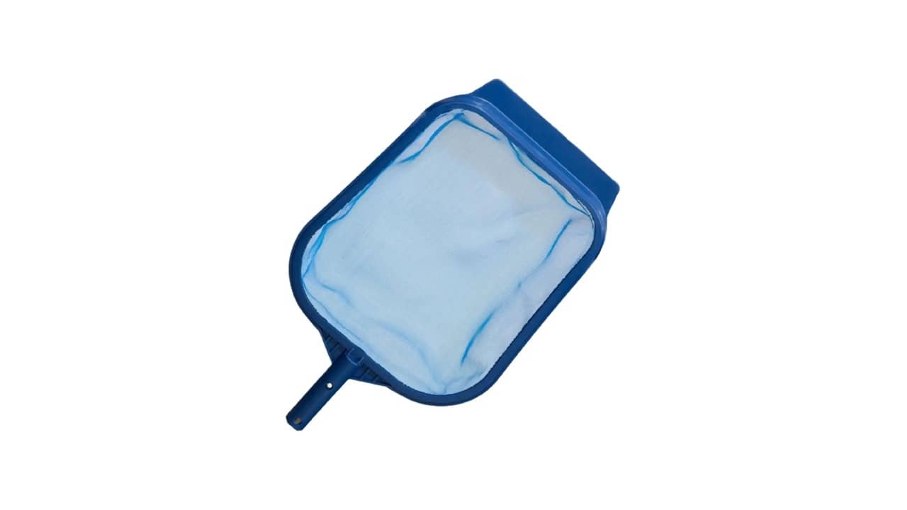 Melhor Peneira para Piscina: Plástica ou Metálica, Qual Escolher?