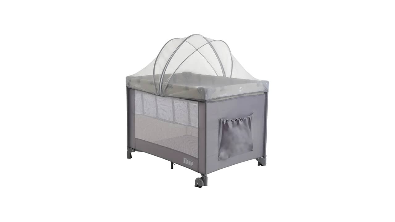 Qual o Melhor Berço Cercado para Bebê: 10 Opções com Mosquiteiro e Barra de Brinquedos