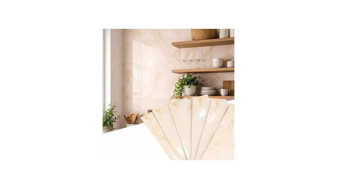 Qual o Melhor Revestimento para Banheiro: Estilo Mármore vs Pastilhas Antiderrapantes